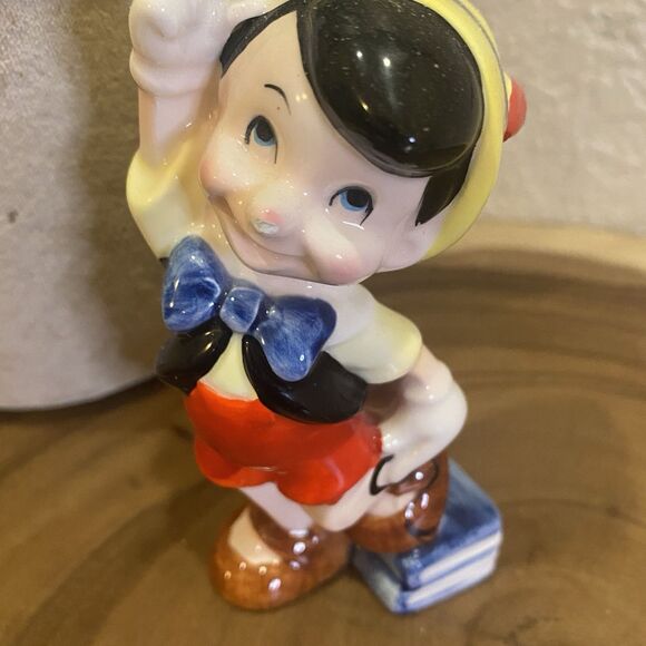 Vintage Walt Disney Productions Ceramic Pinocchio Porcelain Figure Japan READ - Picture 2 of 7